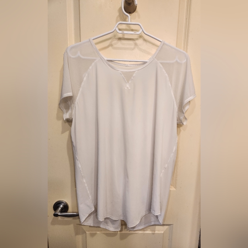 Lululemon White Mesh Women's Tshirt